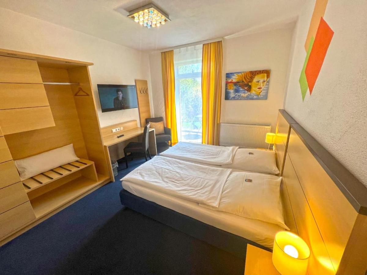 Hotel Und Restaurant Nehrener Hof Экстерьер фото
