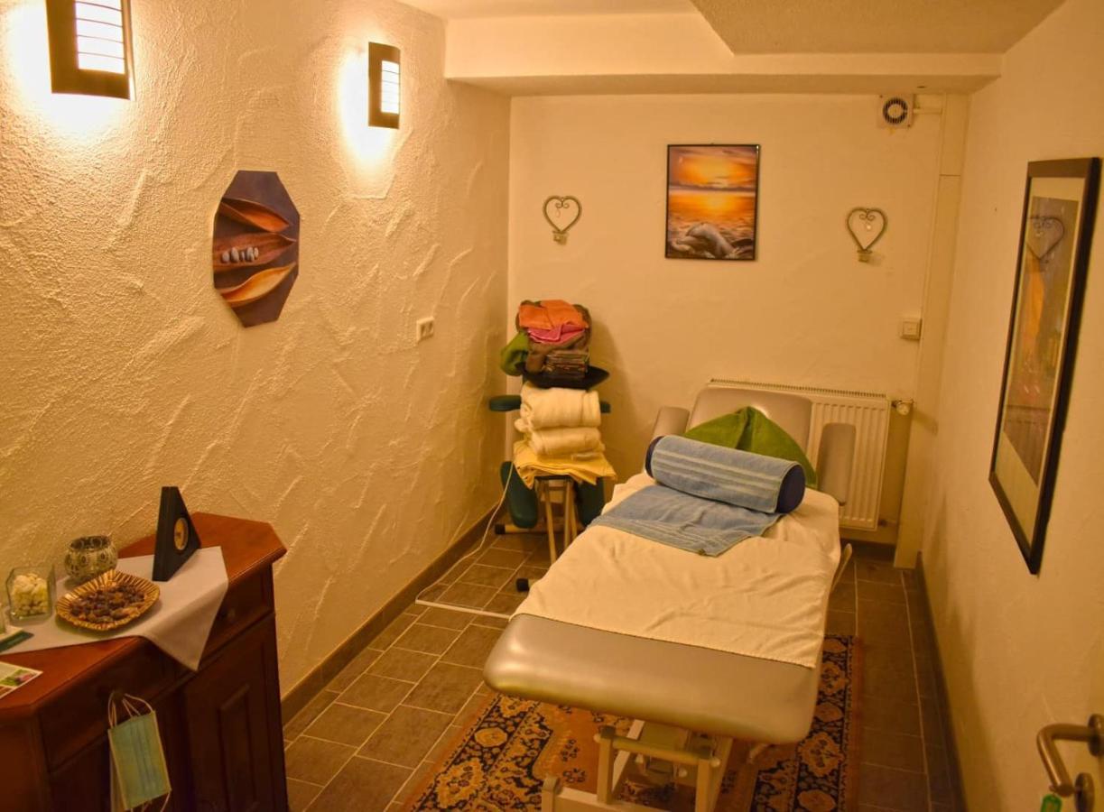 Hotel Und Restaurant Nehrener Hof Экстерьер фото